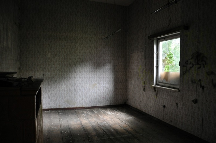 visited abandoned house which the locals`ve bought for 300 000 EUR to renovate and give for rent